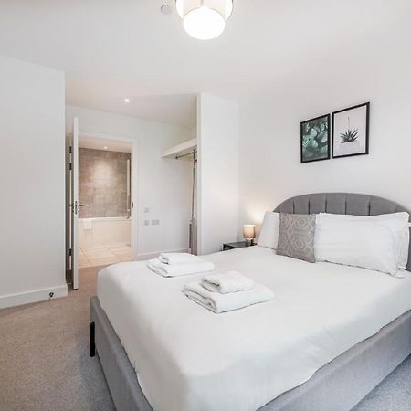 Stayo Apartments Barking Wharf London Exterior photo